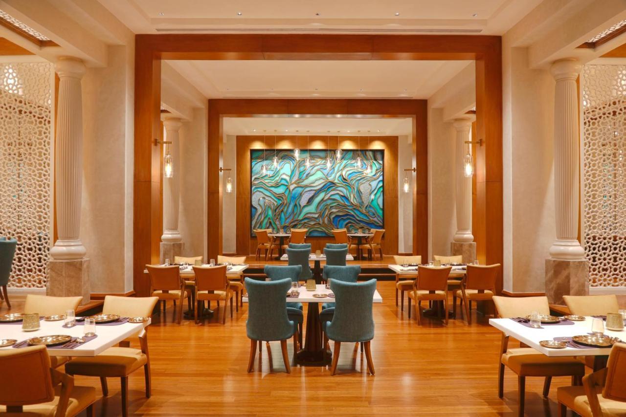 The Westin Mumbai Powai Lake Ngoại thất bức ảnh