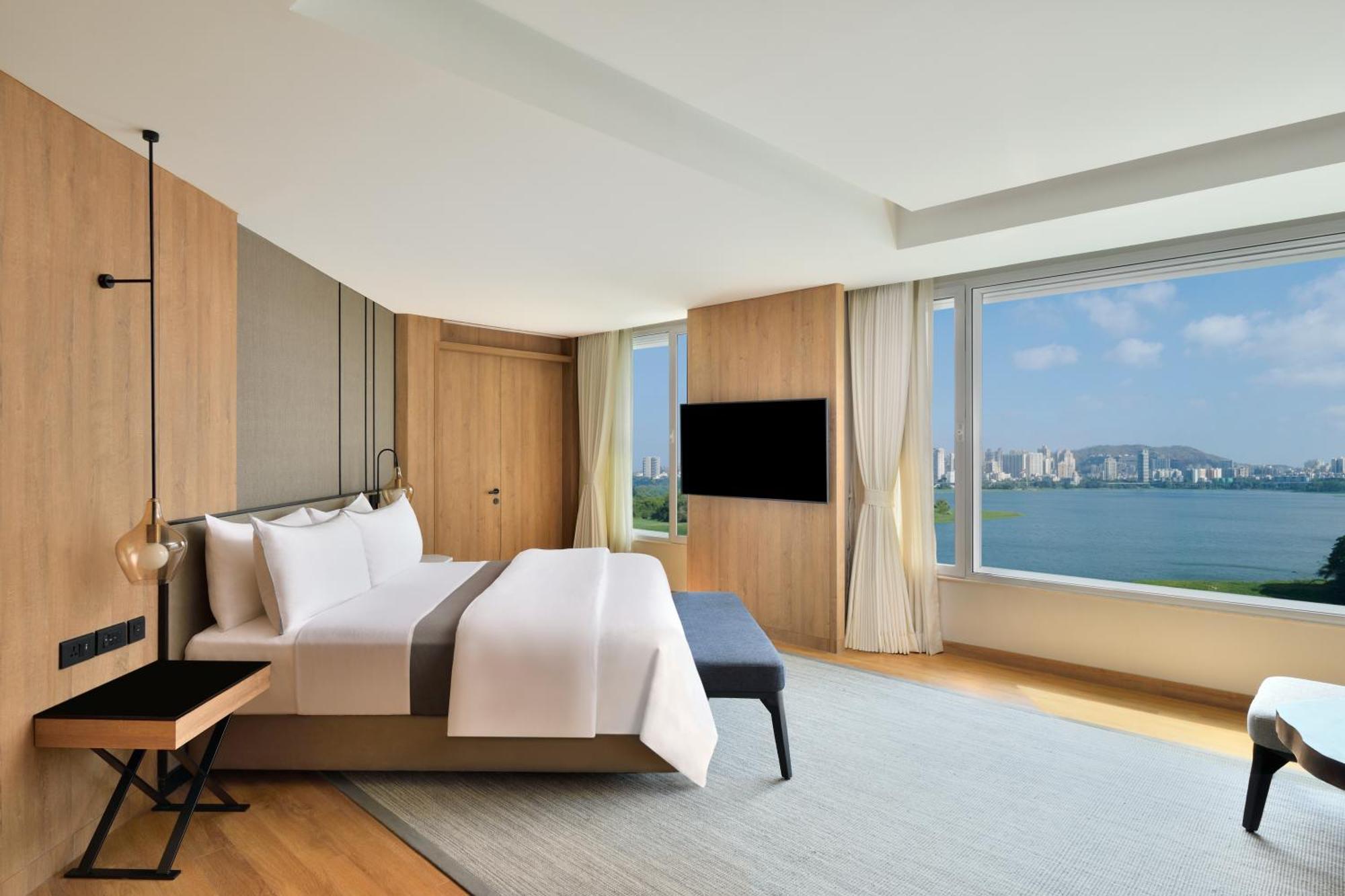 The Westin Mumbai Powai Lake Ngoại thất bức ảnh