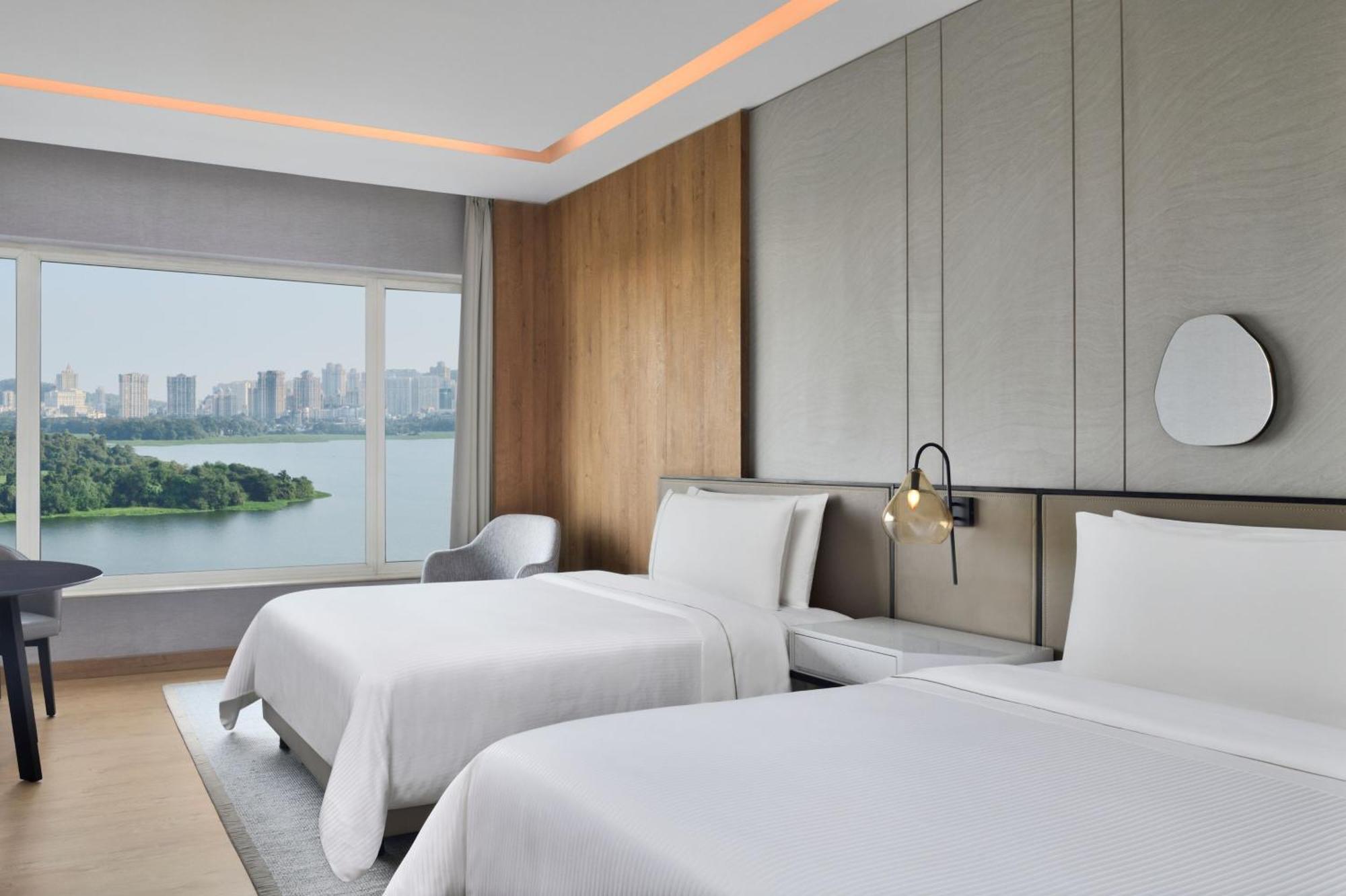 The Westin Mumbai Powai Lake Ngoại thất bức ảnh