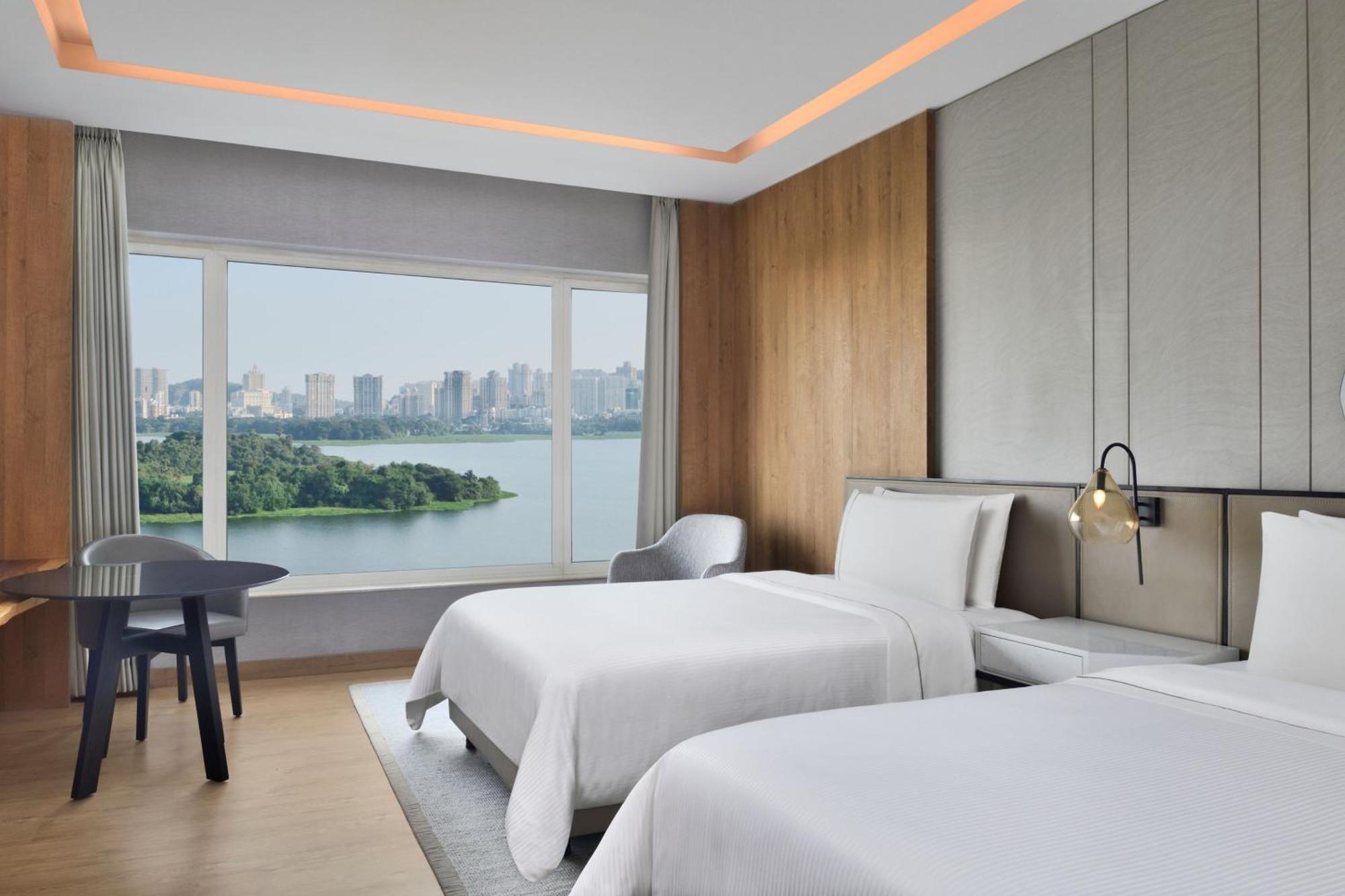 The Westin Mumbai Powai Lake Ngoại thất bức ảnh